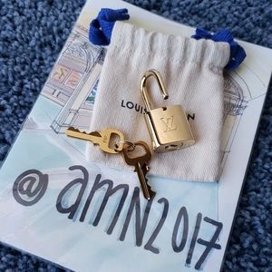 Louis Vuitton Lock & 2 Keys w/ Dustbag -LV Padlock